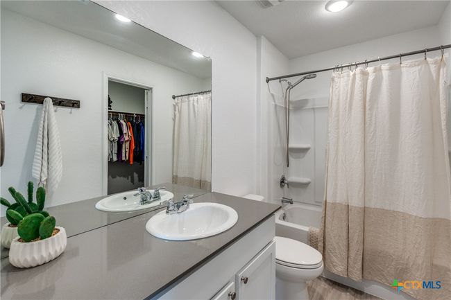 5652 Geronimo Cv, Townhouse with 3 bedrooms, 2 bathrooms and null parking in Seguin TX | Image 16