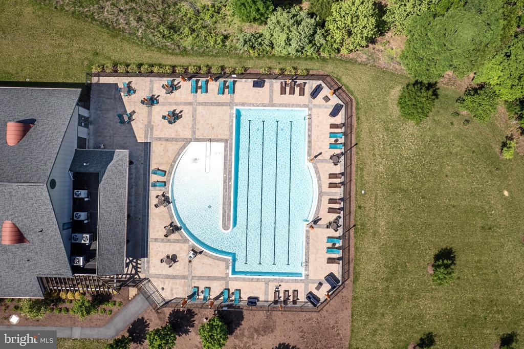 Residential in LAKE FREDERICK 5