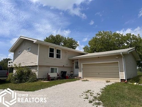 15677 Blackhawk Rd, Ottumwa, IA, 52501-8711 | Card Image