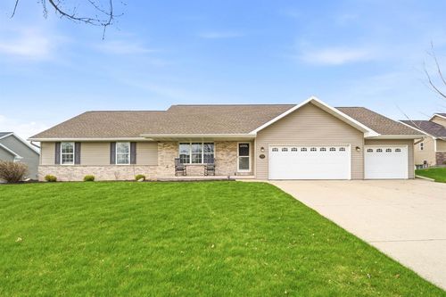 N2369 Holy Hill Drive, GREENVILLE, WI, 54942 | Card Image