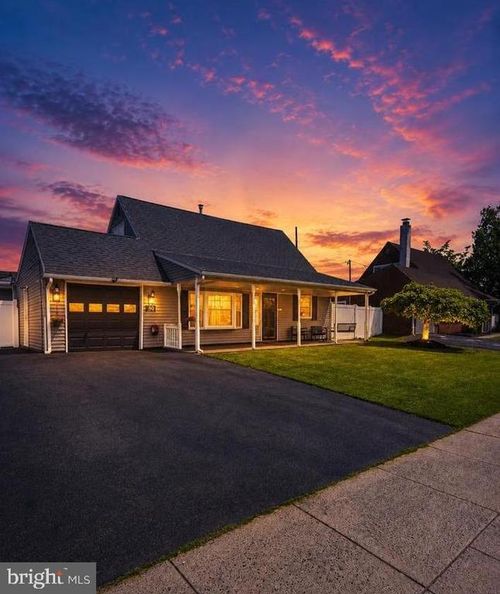 60 Indigo Rd, LEVITTOWN, PA, 19057-2720 | Card Image