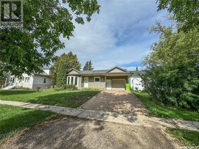 407 Woodward Ave, House other with 2 bedrooms, 2 bathrooms and null parking in Indian Head SK | Image 1