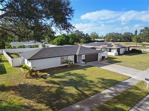 7304 Claries Dr, SARASOTA, FL, 34243-1612 | Card Image