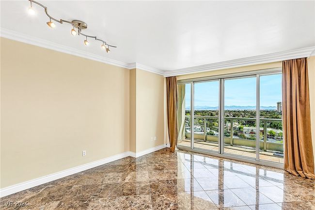 UNIT-903 - 322 Karen Ave, Home with 1 bedrooms, 2 bathrooms and 1 parking in Las Vegas NV | Image 4