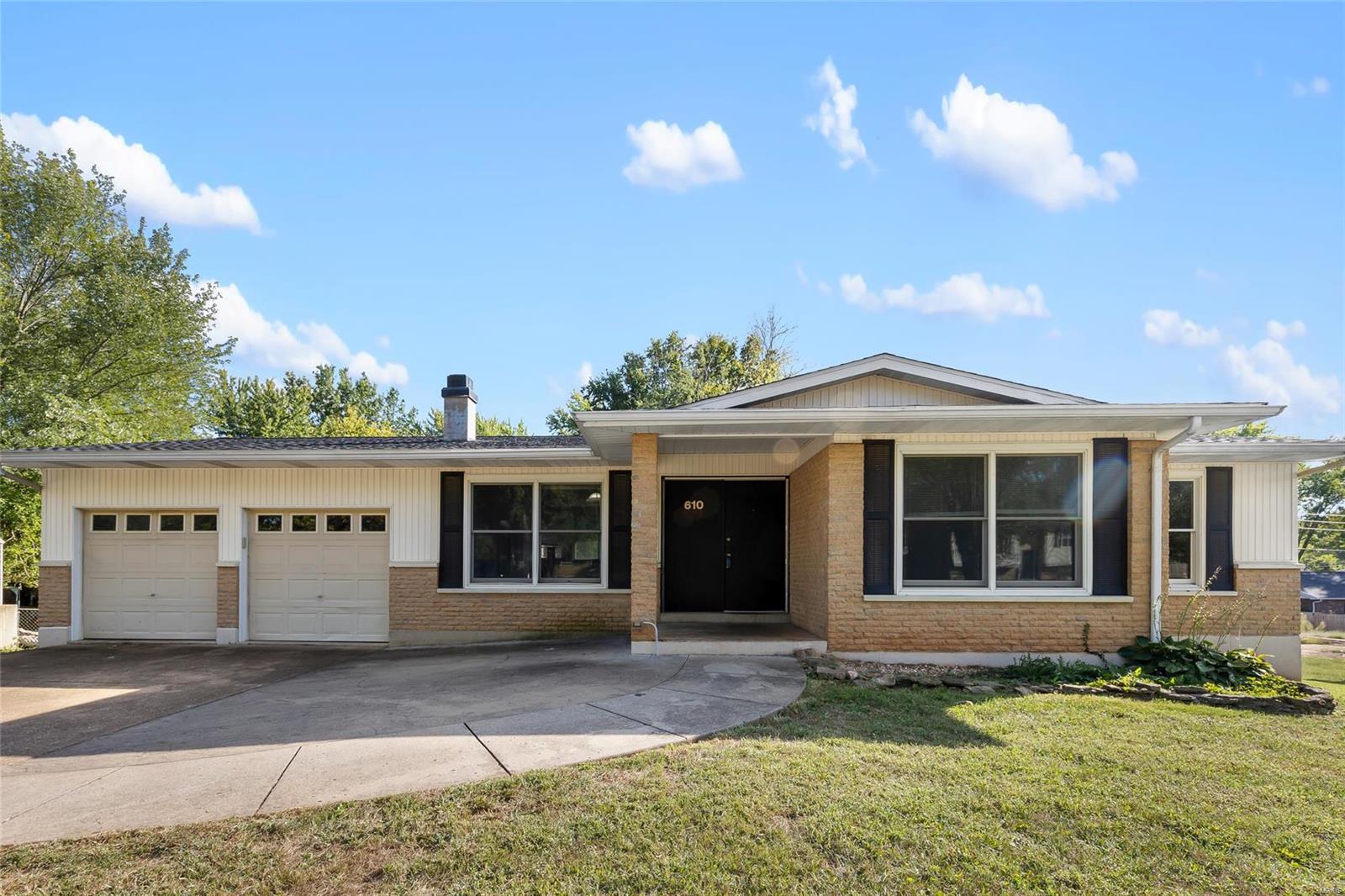 Smith St, Farmington, MO 63640