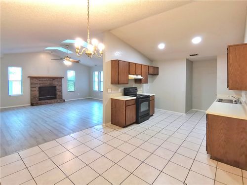 3611 W Wood St, Rogers, AR, 72756-1713 | Card Image