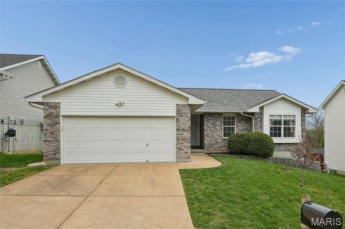 4962 Paradise Meadows Dr, Imperial, MO, 63052-4406 | Card Image