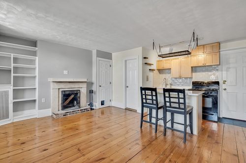 apt-5f-16 Hancock St, Boston, MA, 02114-4106 | Card Image