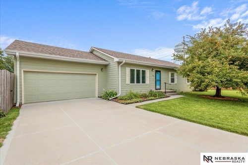 402 7th Street, Waterloo, NE, 68069-9999 | Card Image