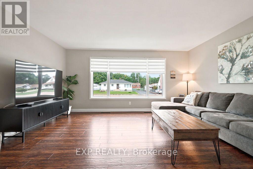Residential in Renfrew 4