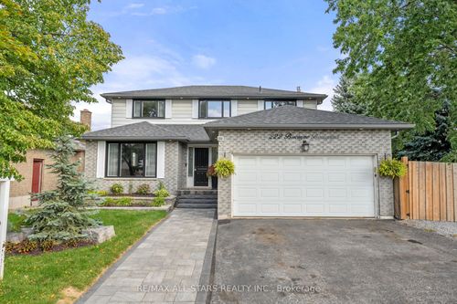 222 Biscayne Blvd, Keswick, ON, L4P3L8 | Card Image