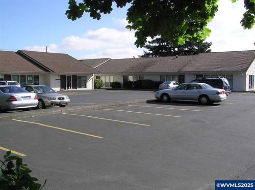 5-750.5 Hawthorne Ave Ne, Salem, OR, 97301-4675 | Card Image