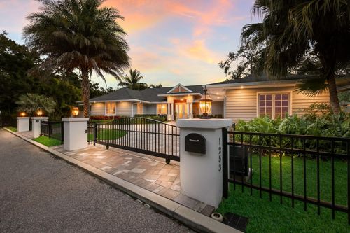 1253 N Basin Ln, SARASOTA, FL, 34242-2621 | Card Image