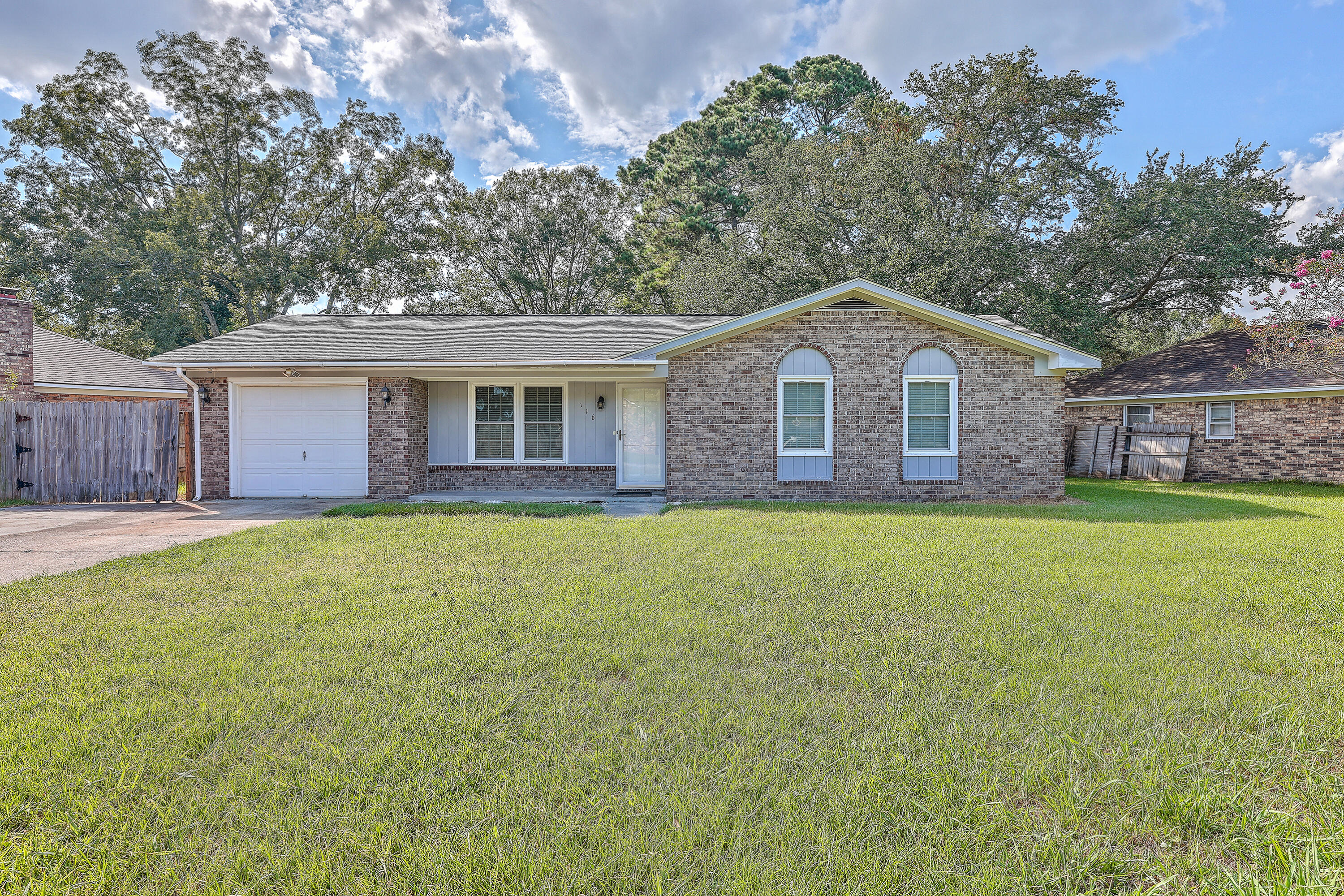 Mulberry Dr, Summerville, SC 29486