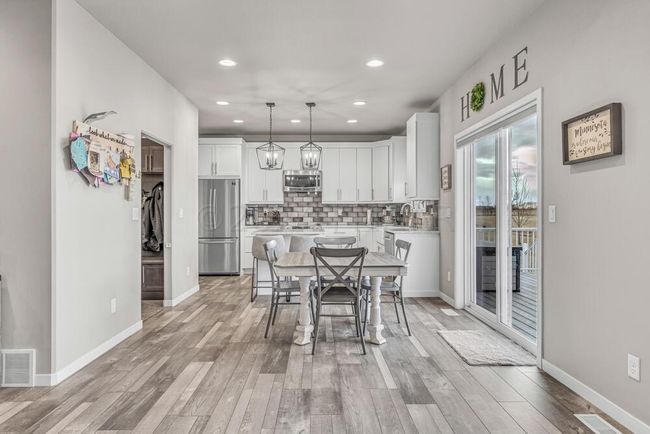 Dining/Kitchen | Image 8
