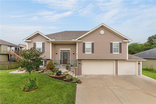 1714 Brooke Ct, Kearney, MO, 64060-7647 | Card Image