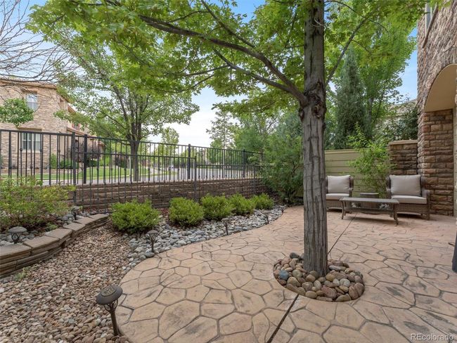 10103 Bluffmont Ln, Townhouse with 2 bedrooms, 3 bathrooms and null parking in Lone Tree CO | Image 35