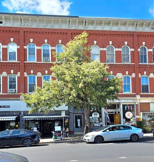 ste-3r-37 S Pleasant St, Amherst, MA, 01002-2238 | Card Image