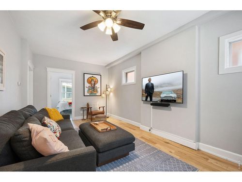 1070 Cook St, Denver, CO, 80206-3402 | Card Image