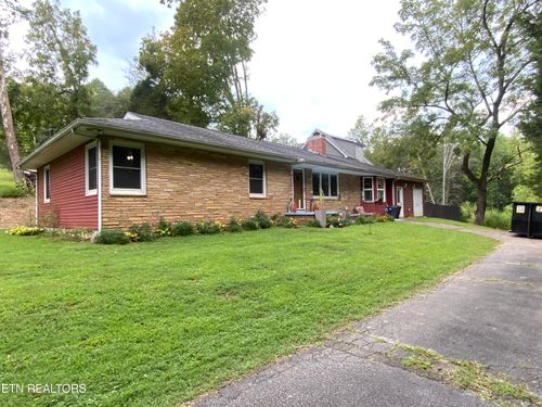318 Branch Ln, Clinton, TN, 37716-5713 | Card Image