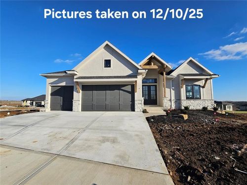 11211 S Gleason Rd, Olathe, KS, 66061 | Card Image