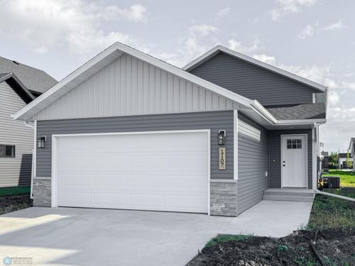 1107 60th Ave W, West Fargo, ND, 58078-2960 | Card Image