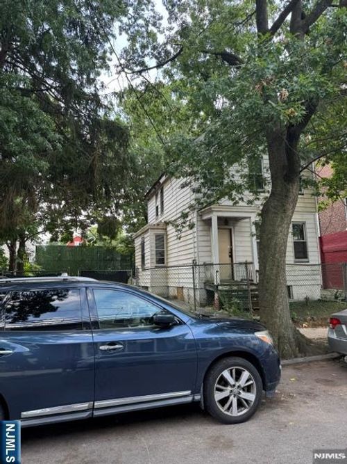 38 Sunset Avenue, Newark, NJ, 07106 | Card Image