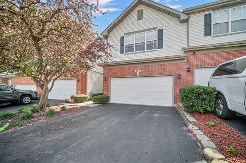 574-574 N Fox Trl, Round Lake, IL, 60073-2355 | Card Image