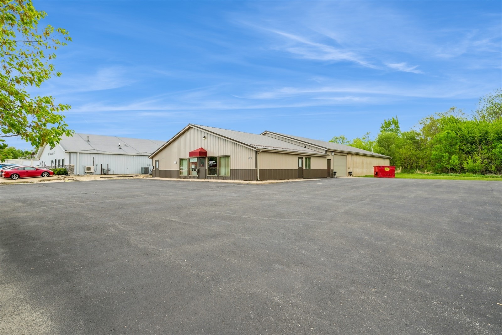 1070 Lyons Ln, Marion, IA 52302
