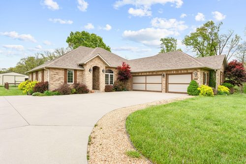 8247 E Farm Road 112, Strafford, MO, 65757-9024 | Card Image