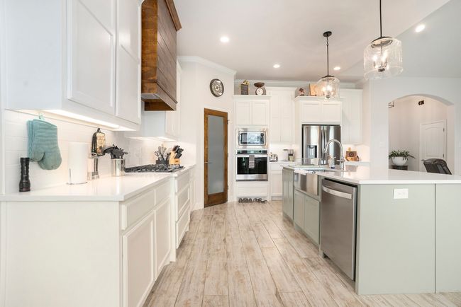 1027 Alex Dr, House other with 3 bedrooms, 3 bathrooms and null parking in Springtown TX | Image 9