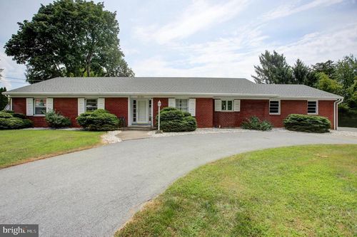 12132 Gehr Rd, Waynesboro, PA, 17268-8213 | Card Image
