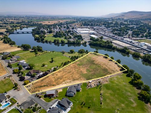 723 S 1366 Pr Sw, Prosser, WA, 99350-9008 | Card Image