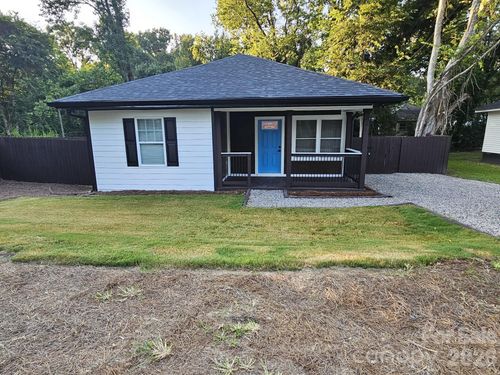232 W 2nd St, Kershaw, SC, 29067-1020 | Card Image