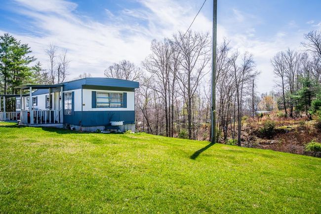 203 Penny Ln, House other with 4 bedrooms, 2 bathrooms and 3 parking in Independence VA | Image 26