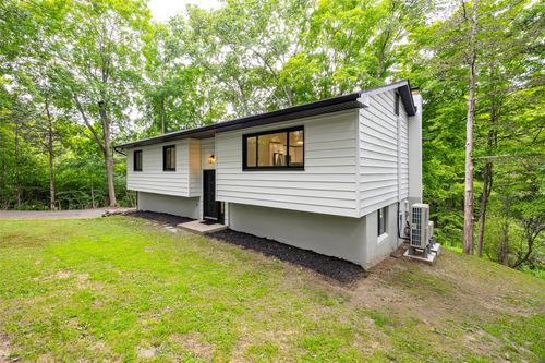 33 Stirrup Ln, Pleasant Valley, NY, 12569-7349 | Card Image