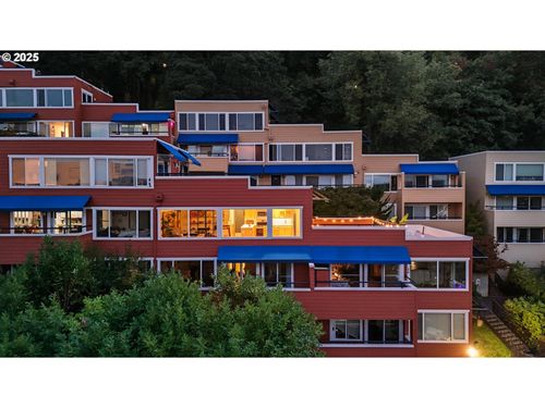 apt-y2-3515 Sw Barbur Blvd, Portland, OR, 97239-4155 | Card Image