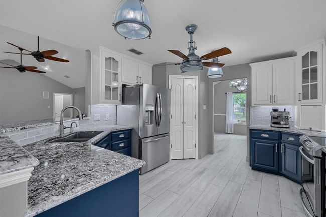 133 Chrissa Dr, House other with 3 bedrooms, 3 bathrooms and null parking in Pottsboro TX | Image 9