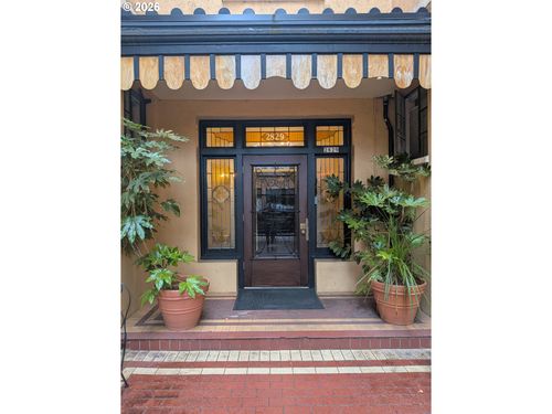 2829 Se Belmont St, Portland, OR, 97214-4064 | Card Image