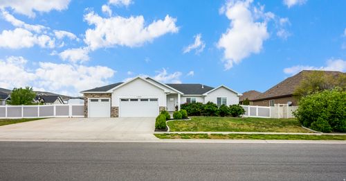 15804 S Packsaddle Dr, Bluffdale, UT, 84065-1300 | Card Image