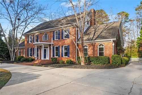 6203 Crestview Dr Se, Covington, GA, 30014-3256 | Card Image
