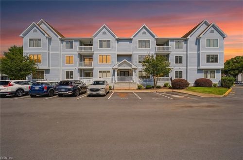 508-4 Harbor Watch Dr, Chesapeake, VA, 23320-4007 | Card Image