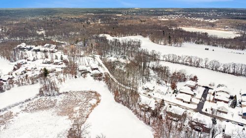 271 Greenan Ln, Lake Orion, MI, 48362-2173 | Card Image