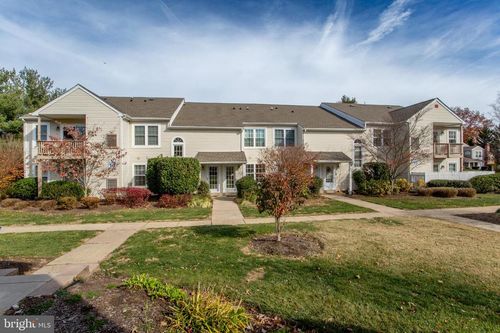 10014 Beacon Hill Dr, SOUTHAMPTON, PA, 18966-5318 | Card Image