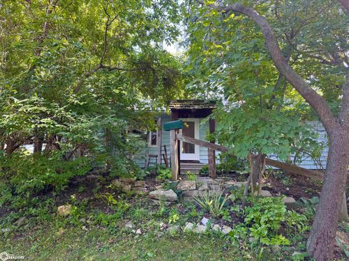 703 N 3rd Street, Fairfield, IA, 52556 | Card Image