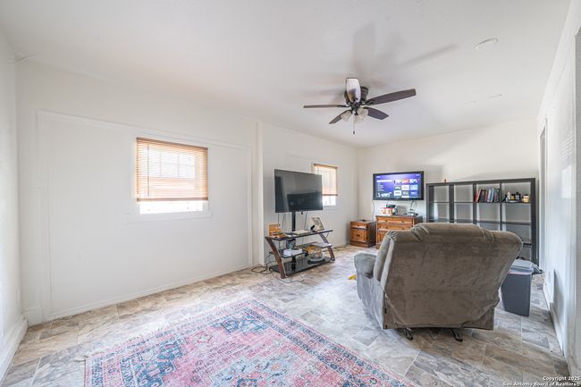 9907 Autumn Vly, House other with 4 bedrooms, 3 bathrooms and null parking in Converse TX | Image 15