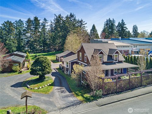 326 Carter Ave, Friday Harbor, WA, 98250-8055 | Card Image