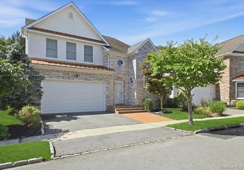 15 W Overlook, Port Washington, NY, 11050-4701 | Card Image