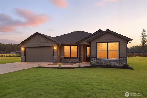 121 Gassman Rd, Castle Rock, WA, 98611-9663 | Card Image