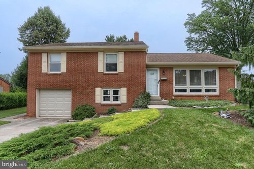 1002 S 2nd Ave, LEBANON, PA, 17042-7713 | Card Image
